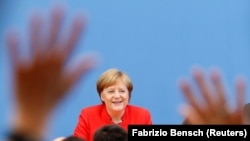 GERMANY -- German Chancellor Angela Merkel holds the annual summer news conference in Berlin, Germany, July 20, 2018. REUTERS/Fabrizio Bensch 