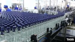 Производство водки под маркой "Пять озер" на заводе "Омсквинпром"