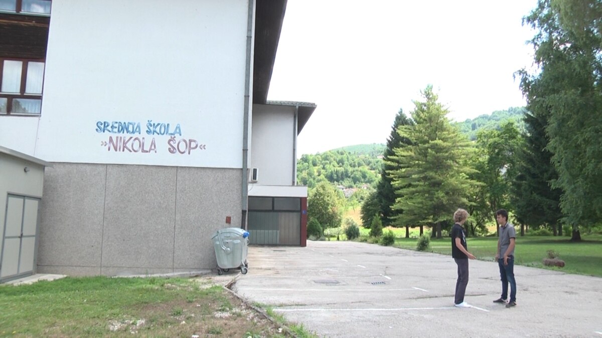 Vjetar U Leđa Za Srednjoskolce Iz Jajca Trazimo Promjenu Za Sve Skole U Bih