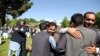 آرشیف، شماری از باشنده های کابل پس از ادای نماز عیدمبارکی می‌کنند