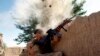 آرشیف، عسکر امریکایی در حال نبرد با طالبان در ولسوالی گرمسیر هلمند. May 18 2008
