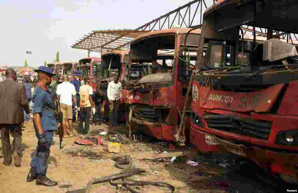 Aprelin 14-də Nigeriya paytaxtı Abica şəhərinin avtobus vağzalında güclü partlayış baş verib. 70-dən artıq adamın həlak olduğu bildirlir, çoxlu yaralananlr var.