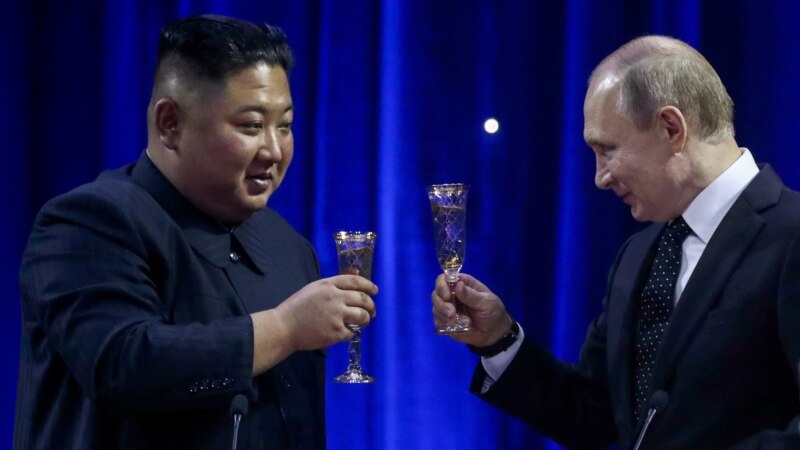 Ким Путиндин «астынан өттү»
