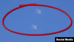 Кадр видеосъемки военных самолетов в сирийском небе – предположительно, российских ВВС