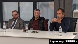 Владимир Балух, Ахтем Чийгоз и Николай Полозов на лекции «Как противостоять авторитаризму?», Киев, 23 ноября 2019 года