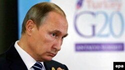 Президент России Владимир Путин на саммите G20. Анталья, 16 ноября 2015 года.