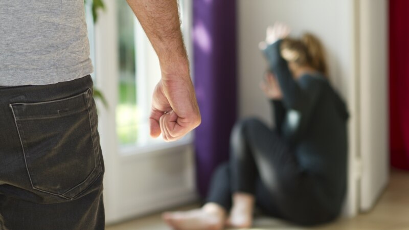Семејното насилство ретко се пријавува, а уште поретко оди на суд