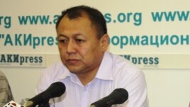 Осунбек Жамансариев.