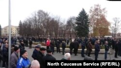 Во Владикавказе на похороны олимпийца Сослана Андиева пришли более 3000 человек
