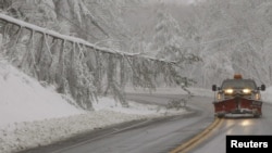 По северо-востоку США в выходные пронесся ураган со снегом и льдом