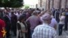 Armenia - Grape farmers protest outside the Prime Minister's Office in Yerevan, 26May2016.