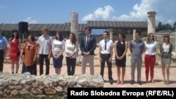 Дванаесет најдобри студенти од техничките факултети од Македонија добија признание од претседателот на државата Ѓорге Иванов.