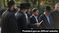 Президент України Володимир Зеленський у Бабиному Яру в Києві, 8 жовтня 2019 року