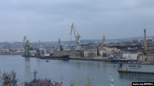Севморзавод в Севастопольской бухте