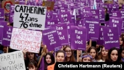 Многотысячная демонстрация против домашнего насилия. Париж, Франция, 23 ноября 2019 года
