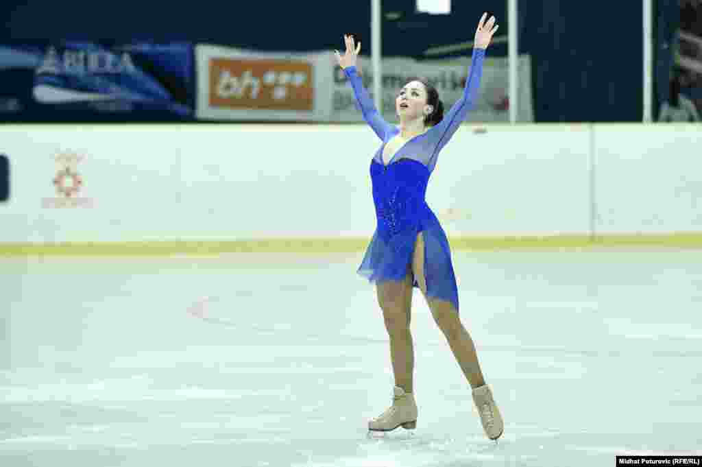 Elizaveta Tuktamysheva iz Rusije tokom nastupa na Međunarodnom natjecanju u umjetničkom klizanju "Sarajevo Open 2016"