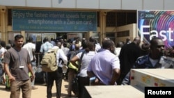 Аэропорт Джубы, местные жители и иностранцы, стремящиеся покинуть Южный Судан, конец апреля 2023 года