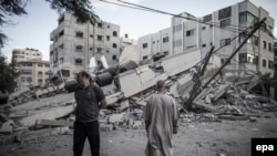 Pamje e ndërtesave të shkatërruara nga sulmet izraelite në Rripin e Gazës