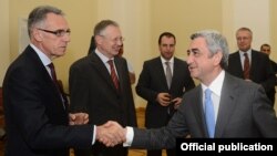 Armenia - President Serzh Sarkisian (R) meets with Yerevan-based ambassadors of EU member states, Yerevan, 11Sep2013.