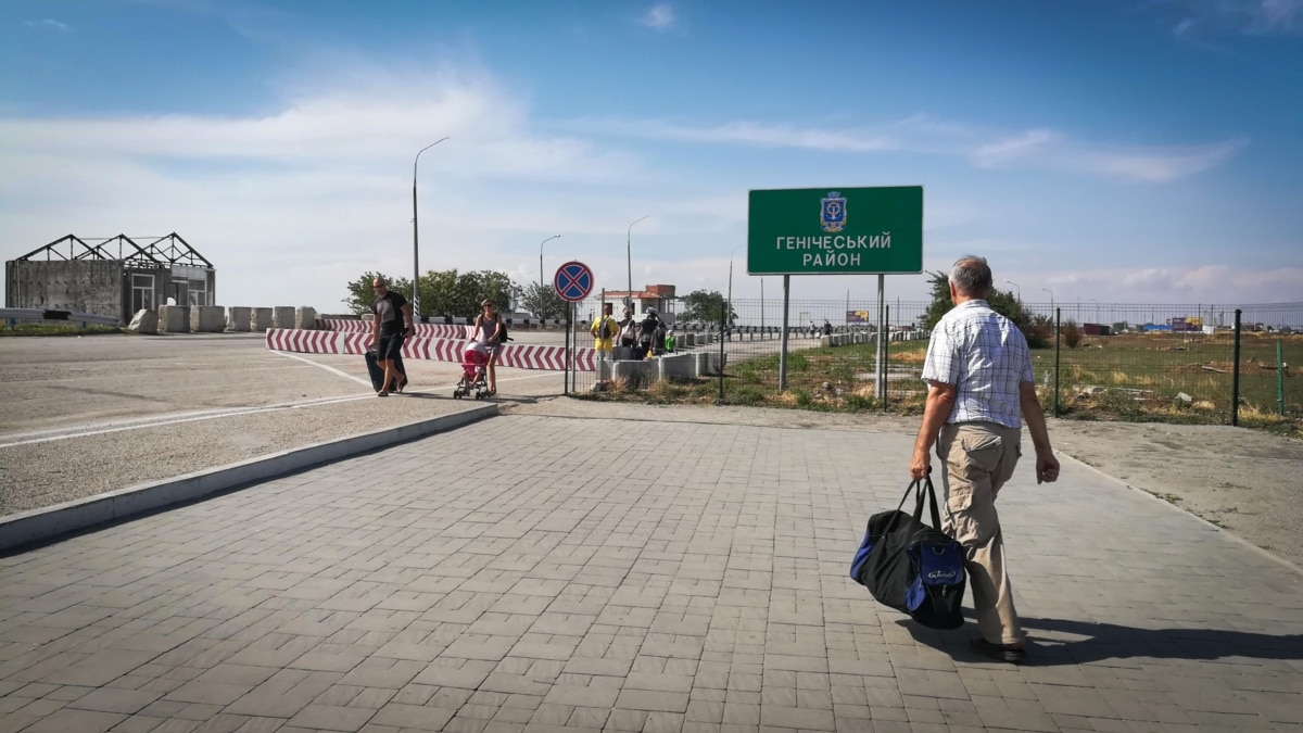 Чтобы чувствовали себя как дома»: в Херсонской области готовят жилье для  переселенцев из Крыма