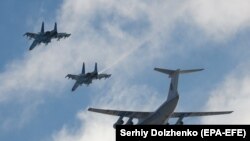 Вантаж доставить український військовий транспортник Іл-76 (ілюстраційне фото)