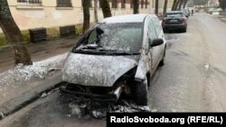 Azatlyk Radiosynyň Ukrain gullugynyň habarçysy Halyna Tereşçukyň ulagy otlandy.