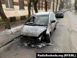 Спалений автомобіль журналістки Радіо Свобода Галини Терещук