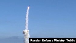 Загалом, за даними військових, Росія тримає в Чорному морі вісім кораблів, з яких два – носії крилатих ракет