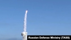 Пуск российской ракеты на учениях, архивное фото