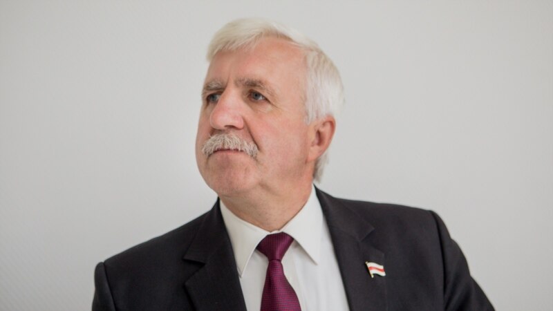 Belarus KGB-si oppozisiýa partiýasynyň liderini, syýasy bilermeni saklady