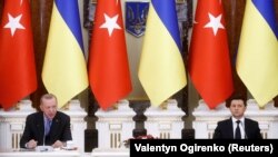 Президент України Володимир Зеленський (праворуч) і президент Туреччини Реджеп Ердоган. Київ, 3 лютого 2022 року