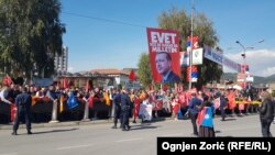 Жители Санджака - региона в Сербии - готовятся к встрече с президентом Турции Реджепом Тайипом Эрдоганом. 11 октября 2017 года.