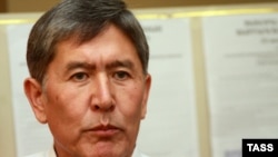 Opposition candidate Almazbek Atambaev 