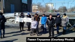 Митинг жительниц Иркутской области из-за младенческой смертности (архивное фото)