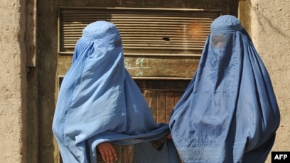 Ормандағы жетілген әйелдер порносы