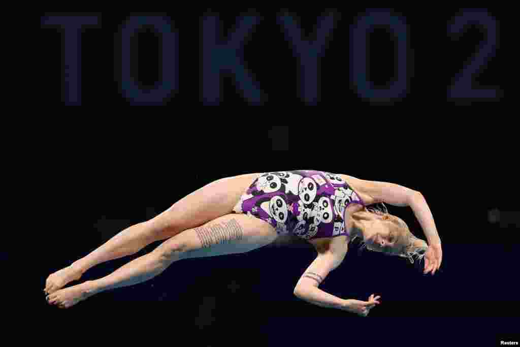 Українка Софія Лискун&nbsp;на Олімпіаді в Токіо 2020 виконує стрибок у воду під час попереднього раунду змагань серед жінок з 10-метрової платформи.&nbsp;Токіо, 4 серпня 2021 року&nbsp; &nbsp;