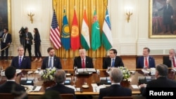 Орталық Азия елдері басшылары мен АҚШ басшылары арасындағы С5+1 саммиті. Вашингтон, 6 қараша, 2025 жыл. REUTERS/Нейтан Ховард
 