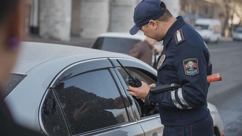 Майрам күндөрү Бишкек шаарына кирген автоунаалар текшерилип жатат