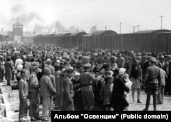 Нові в'язні з Угорщини, привезені в Аушвіц-Біркенау в травні-червні 1944 року