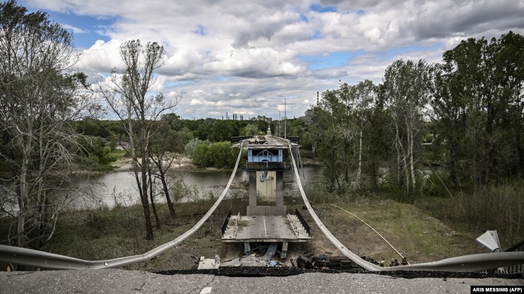 The destroyed bridge connecting the city of Lysychansk with the city of Syevyerodonetsk on May 22.