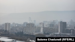 Смог в Тбилиси, 1 декабря 2025 года