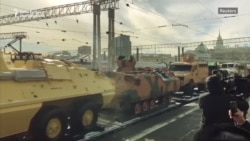 Rusia plimbă cu trenul „trofee de război” din Siria