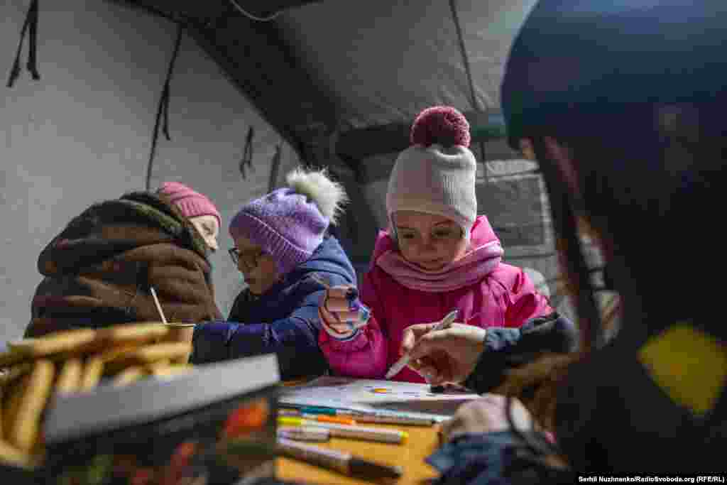 Київська міська влада створила окрему карту пунктів з детальною інформацією про адреси, графік роботи та оснащення пунктів обігріву