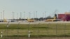 Avioane de marfă DHL pe aeroportul din Leipzig. Germania a avut și ea parte de tentative dejucate de sabotaj cu colete explozive, în 2024. 