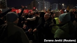 Protest u naselju "Beograd na vodi", gde su okupljeni građani i aktivisti napadnuti, 27. novembra 2024.