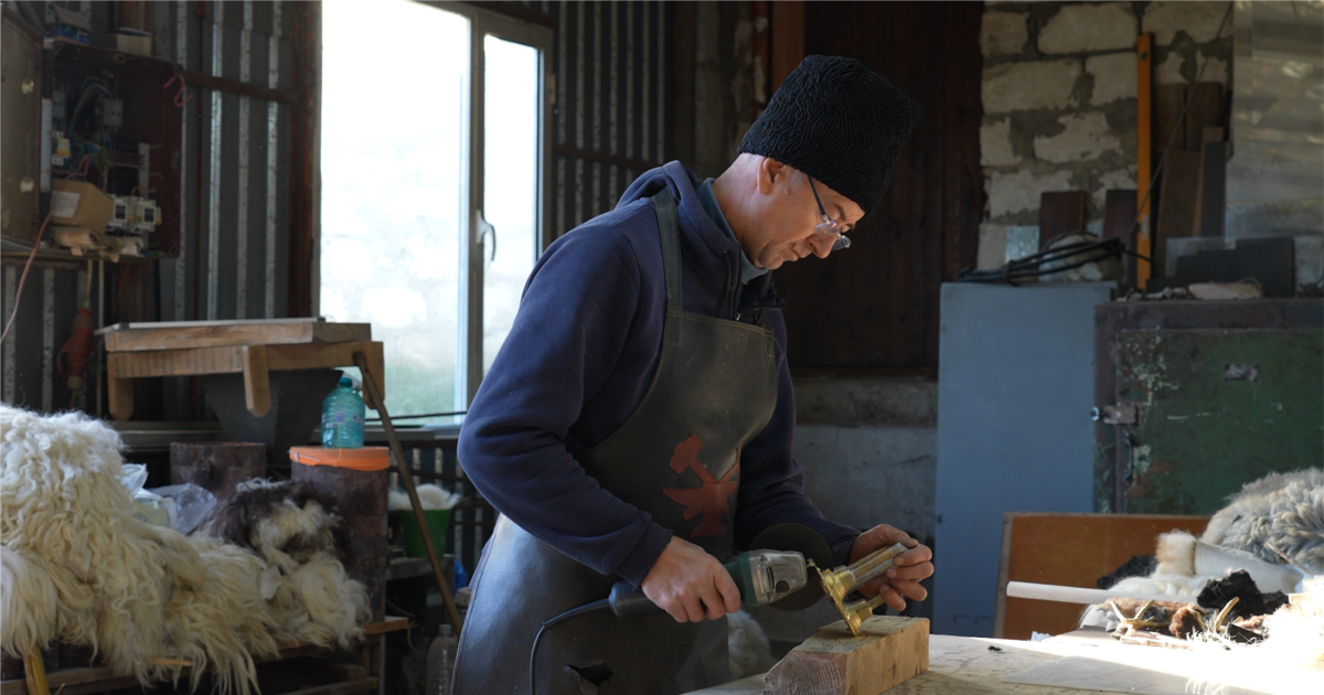 Fierarul care reînvie meșteșugul clopoțeilor și zurgălăilor