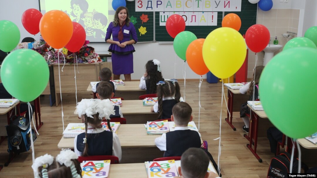 "Many pedagogues had their formative years at a time when the opinion of a pedagogue was the indisputable truth and in all cases the rule was 'the teacher is right.' And parents were more likely to submit to the teacher's opinion than to listen to their own child. Now the situation has changed."