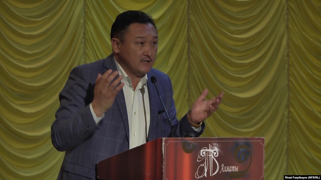 Порно үлкен әтештермен пизда