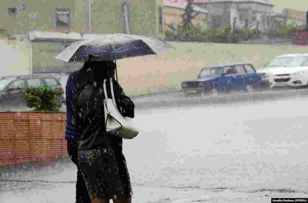 Azerbaijan, Baku rain