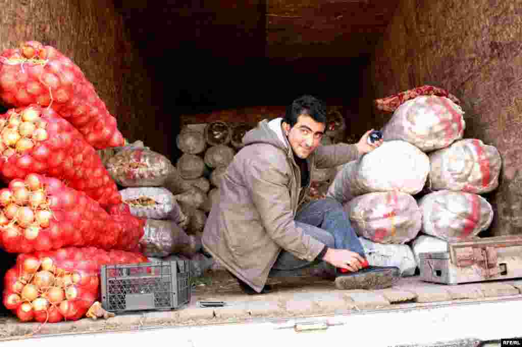 Bakının Yaşıl bazarından lövhələr #7